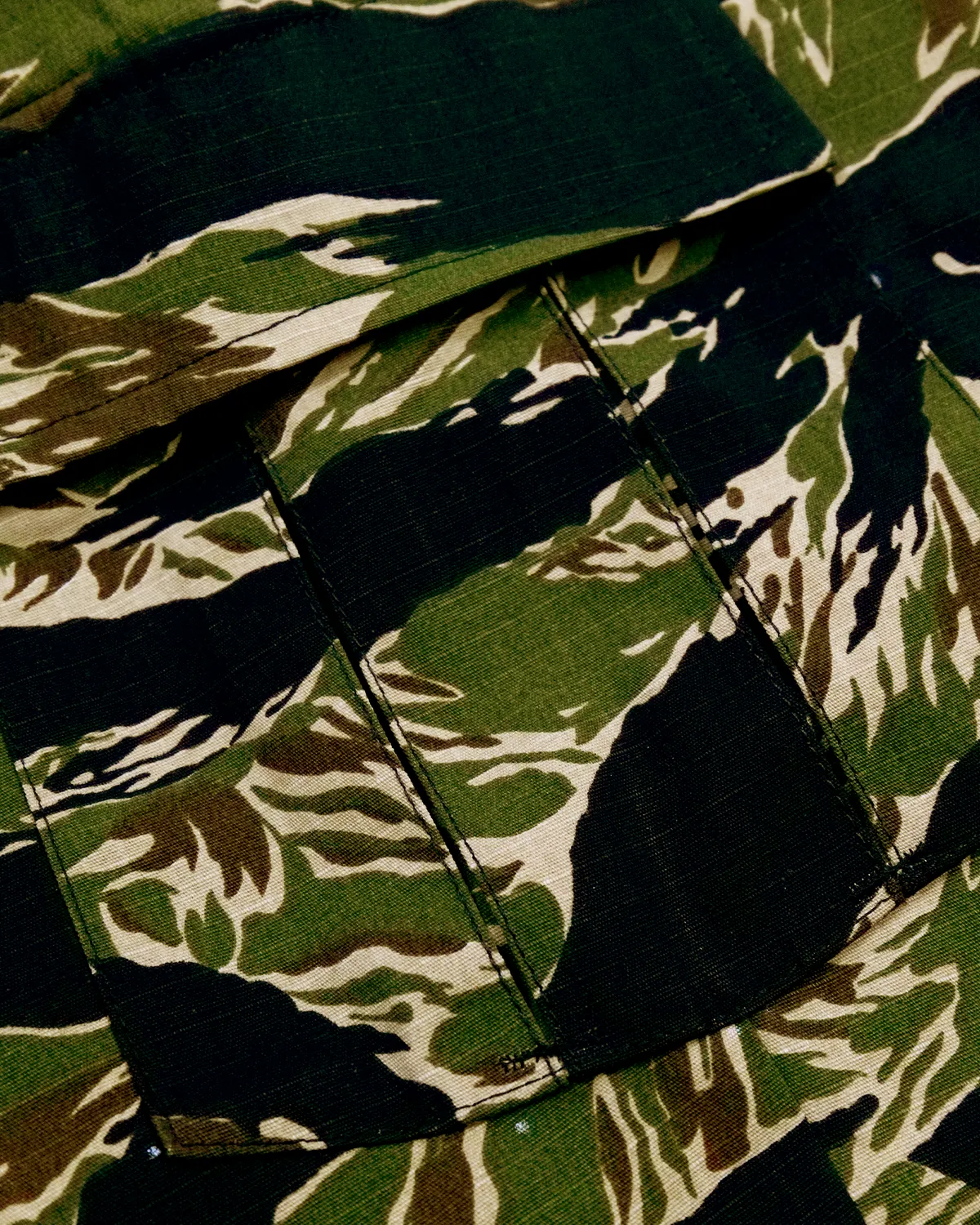 Arktis C342 pantaloni scurti cargo Tiger Stripe