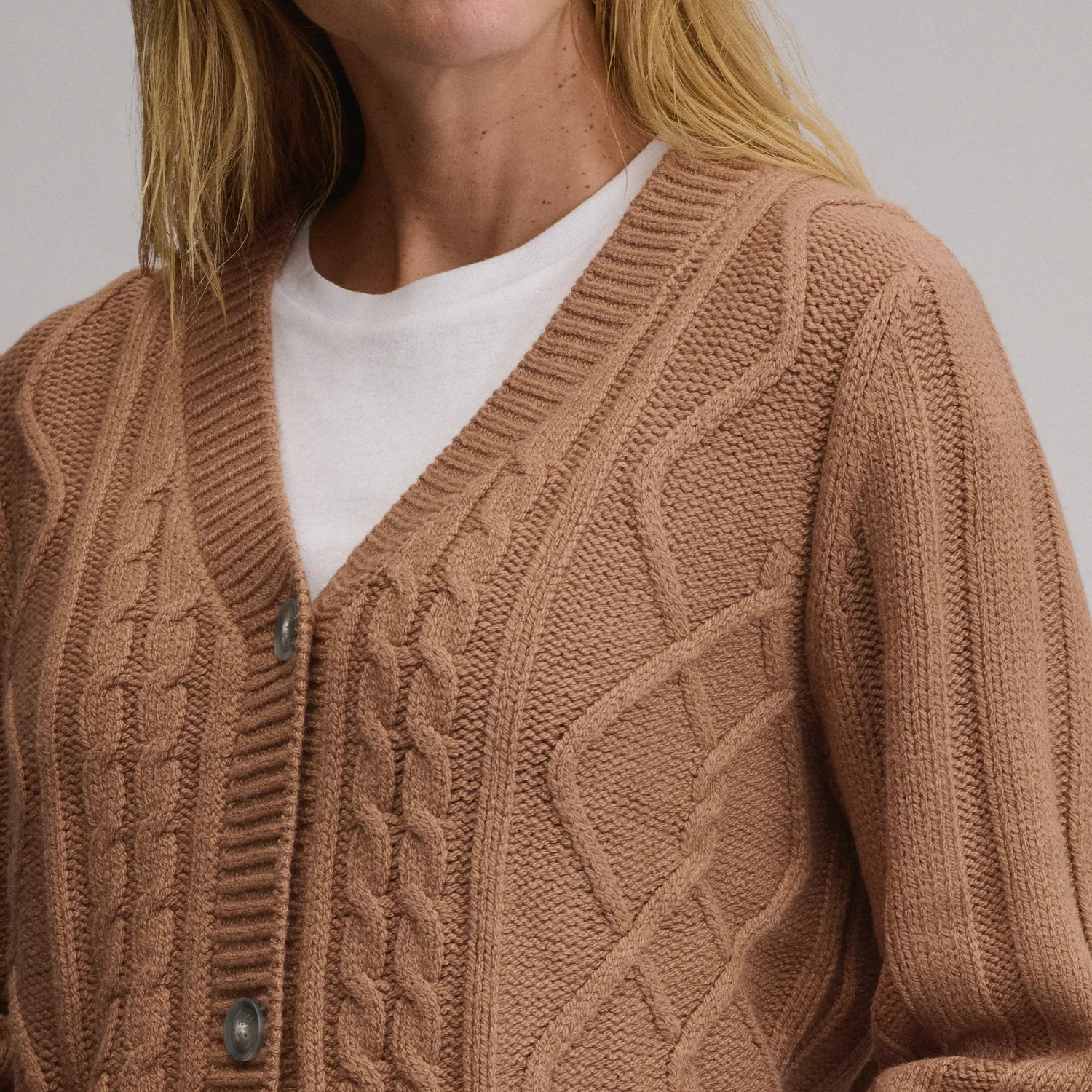 Eddie Bauer Everloft cardigan dama bej cu nasturi