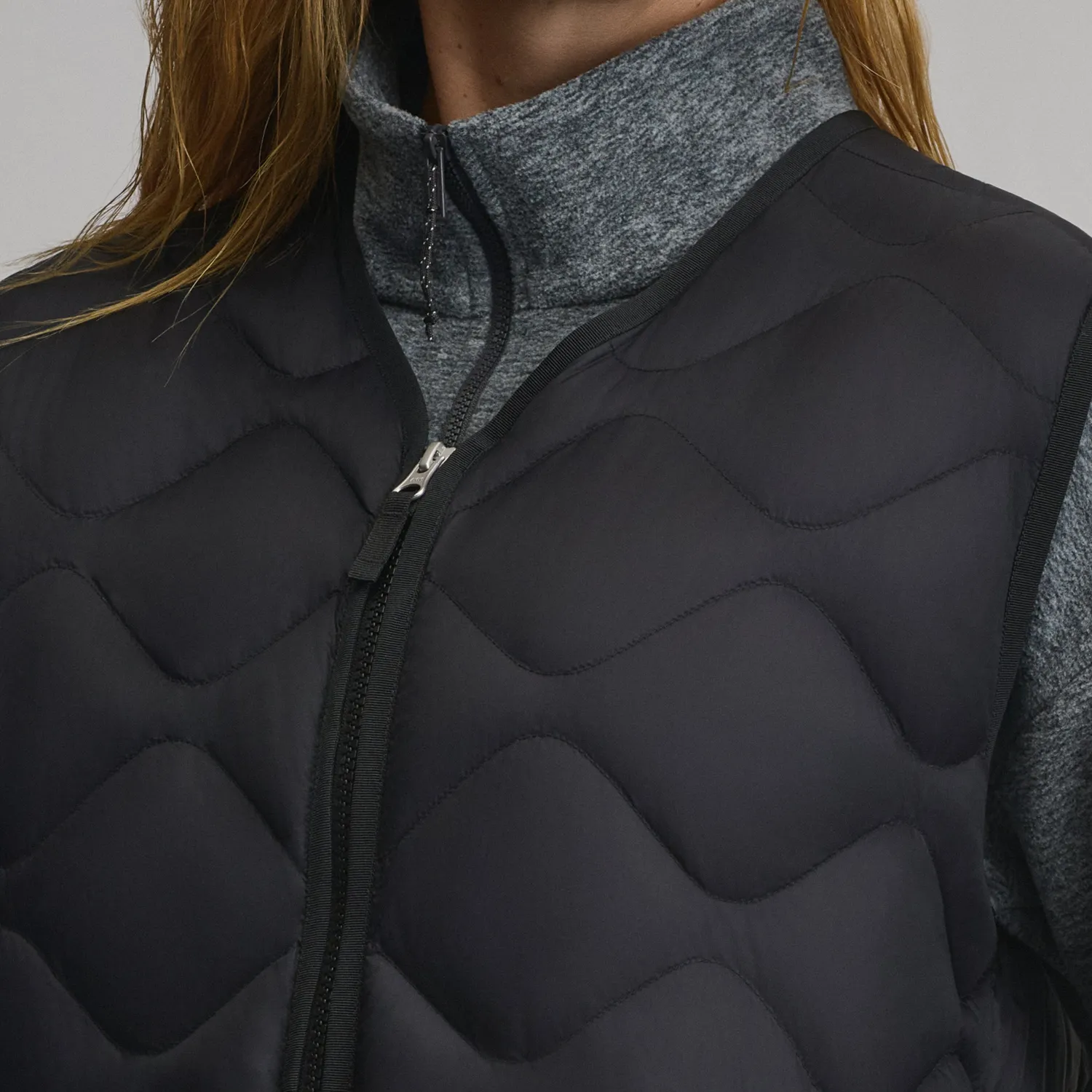 Eddie Bauer Shaw vesta dama neagra puf lung