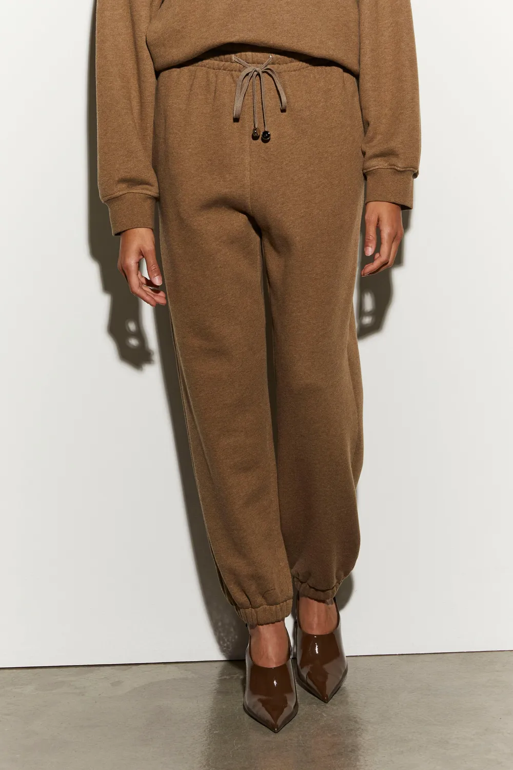Isabelle Blanche pantaloni fleece maro elastic