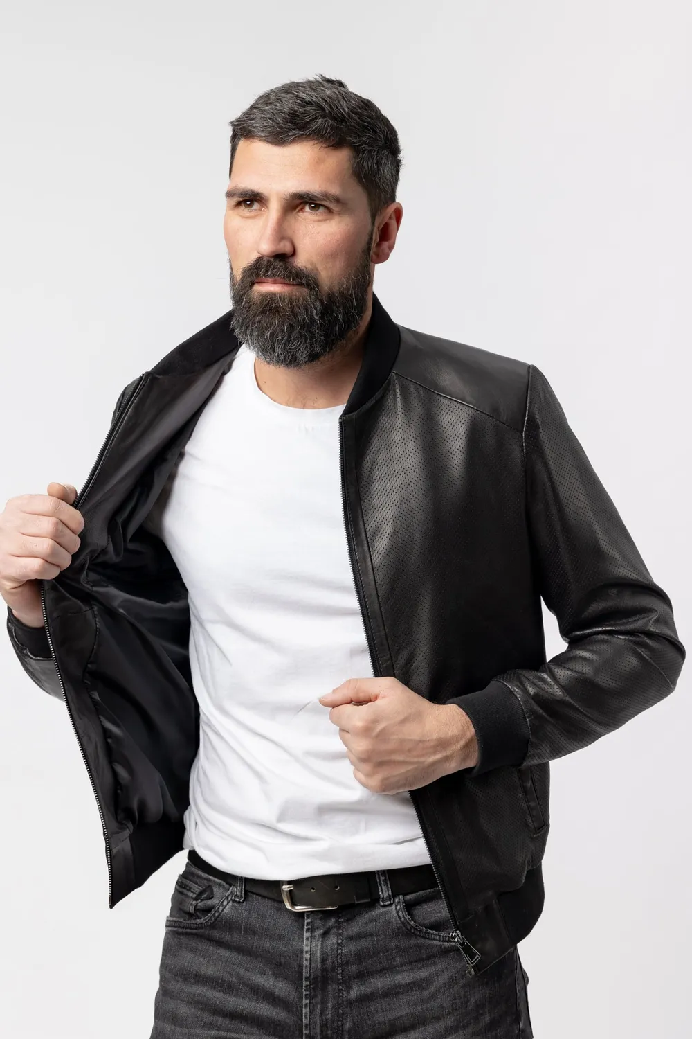 Mareus Fabrica de Blanuri Obsidian 131 geaca piele perforata