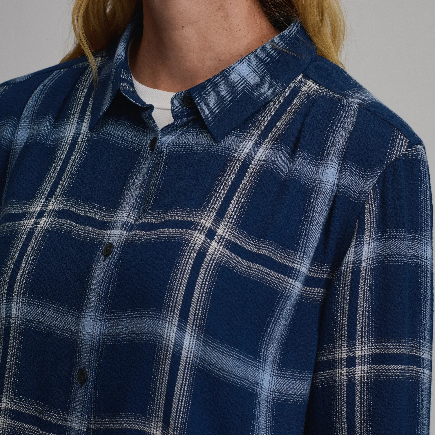 Eddie Bauer Softened Button-Down camasa bleumarin bumbac