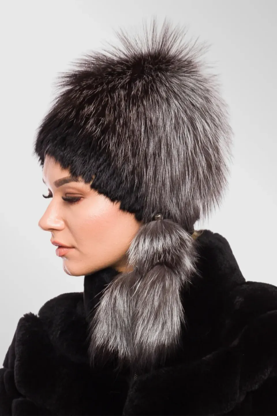 Mareus Fabrica de Blanuri Grey Frost 86 căciulă vulpe-nurcă damă
