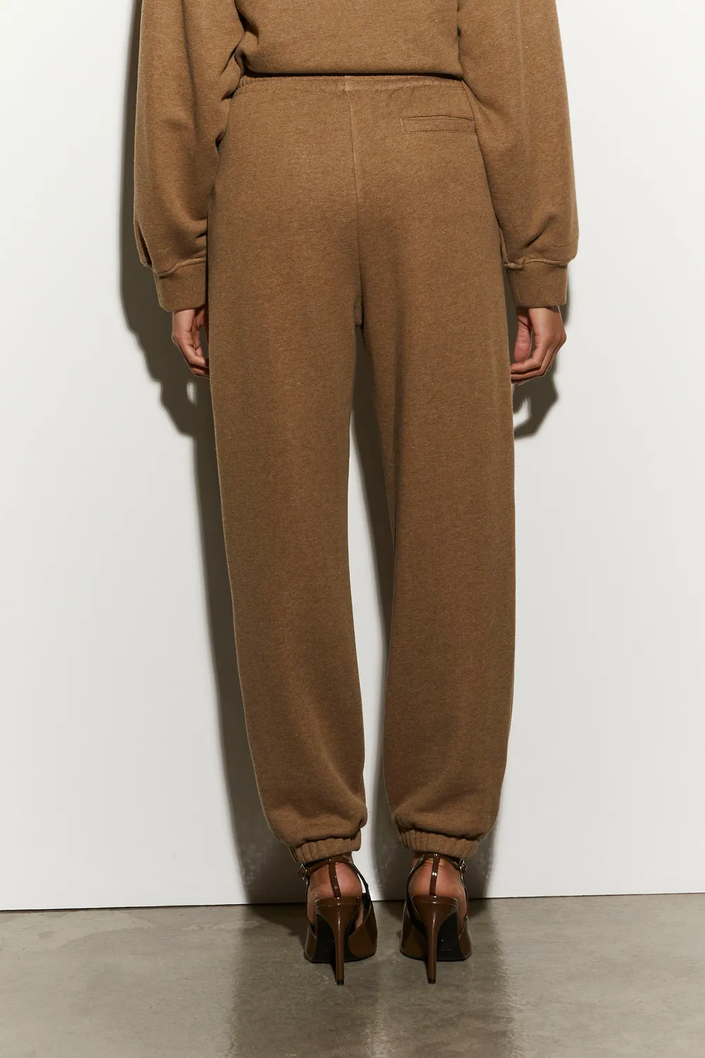 Isabelle Blanche pantaloni fleece maro elastic