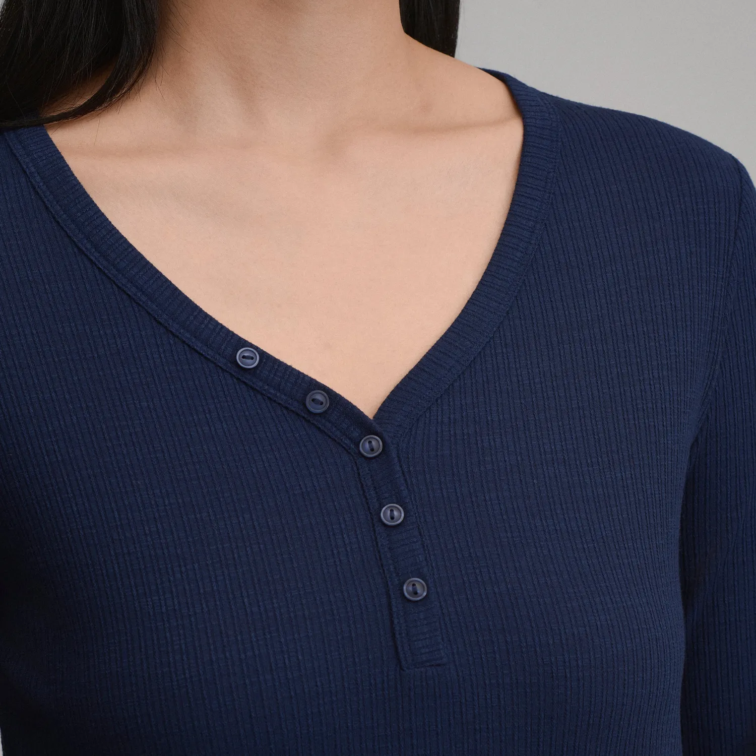 Eddie Bauer Multi Button Henley bluză gri deschis
