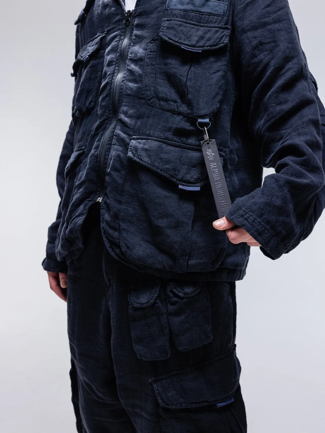 Alpha Industries Recn Multi Pocket sacou charcoal bumbac