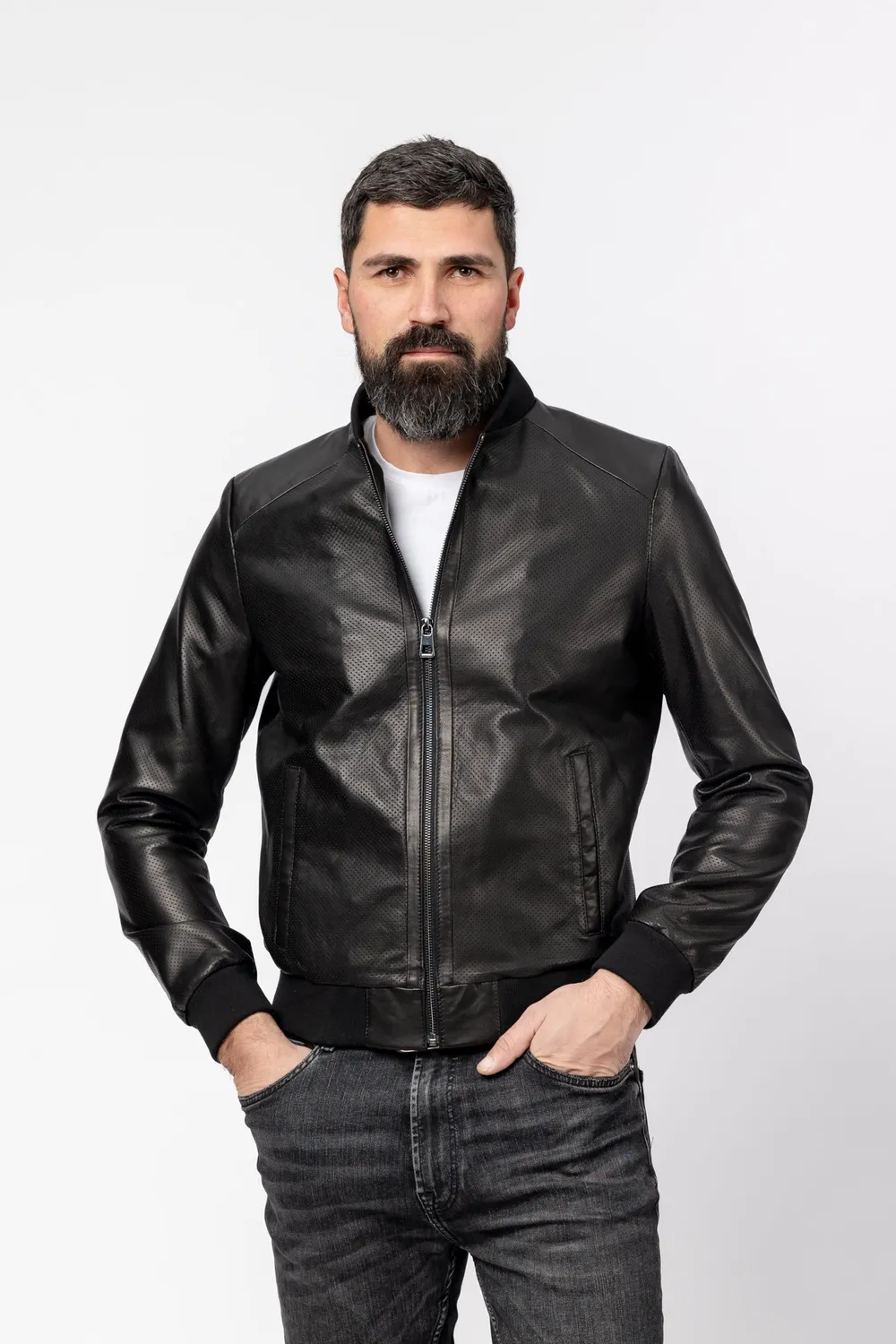 Mareus Fabrica de Blanuri Obsidian 131 geaca piele perforata
