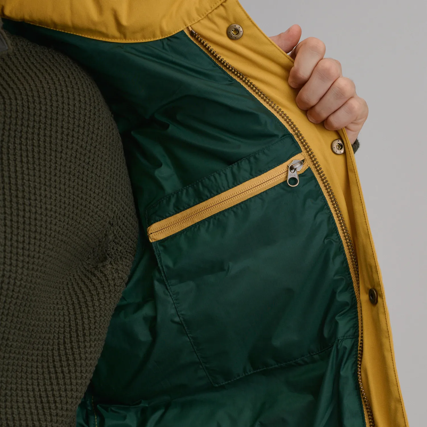 Eddie Bauer Kara Koram vestă bărbați Cayenne cu puf