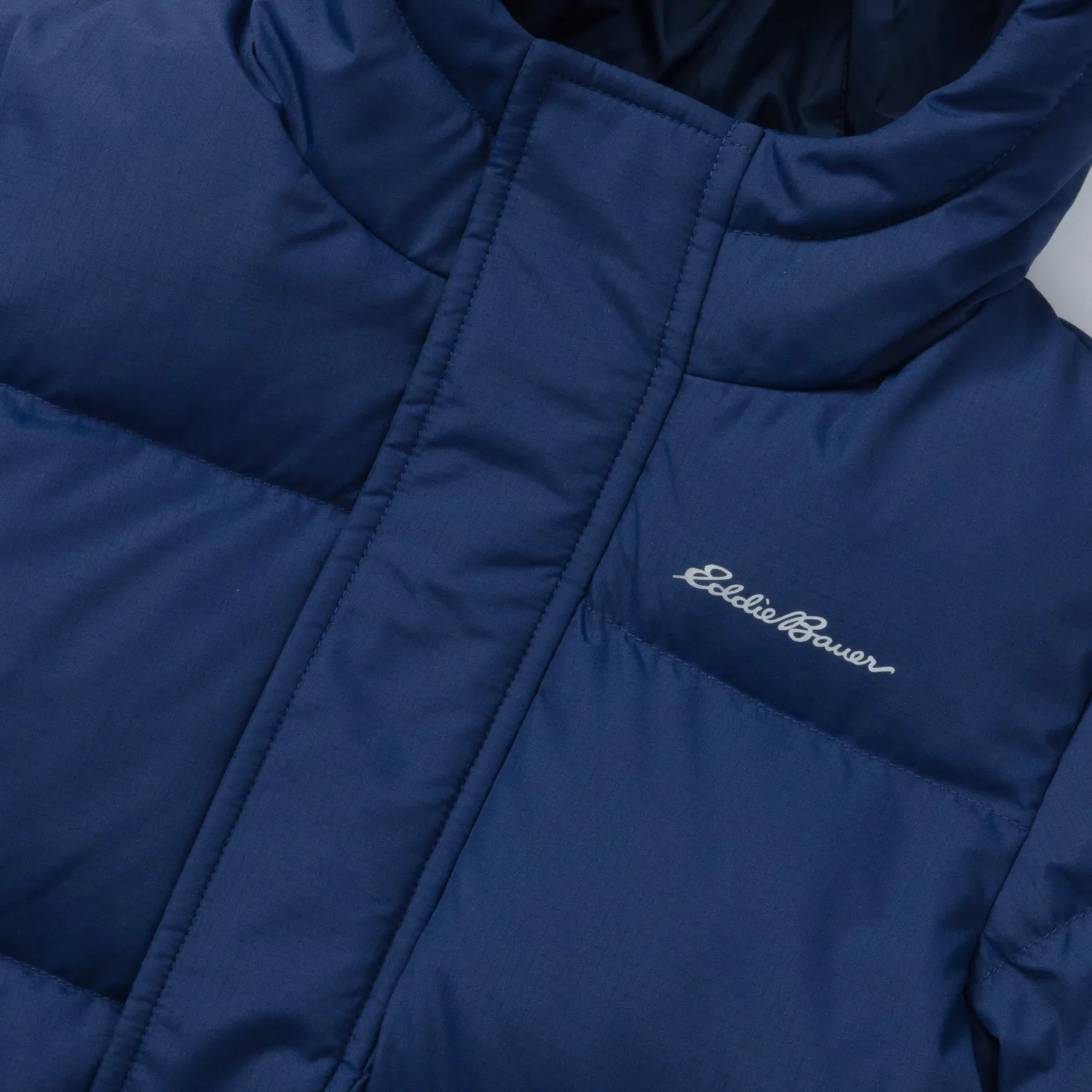Eddie Bauer Cirruslite parka baieti neagra puf 2T