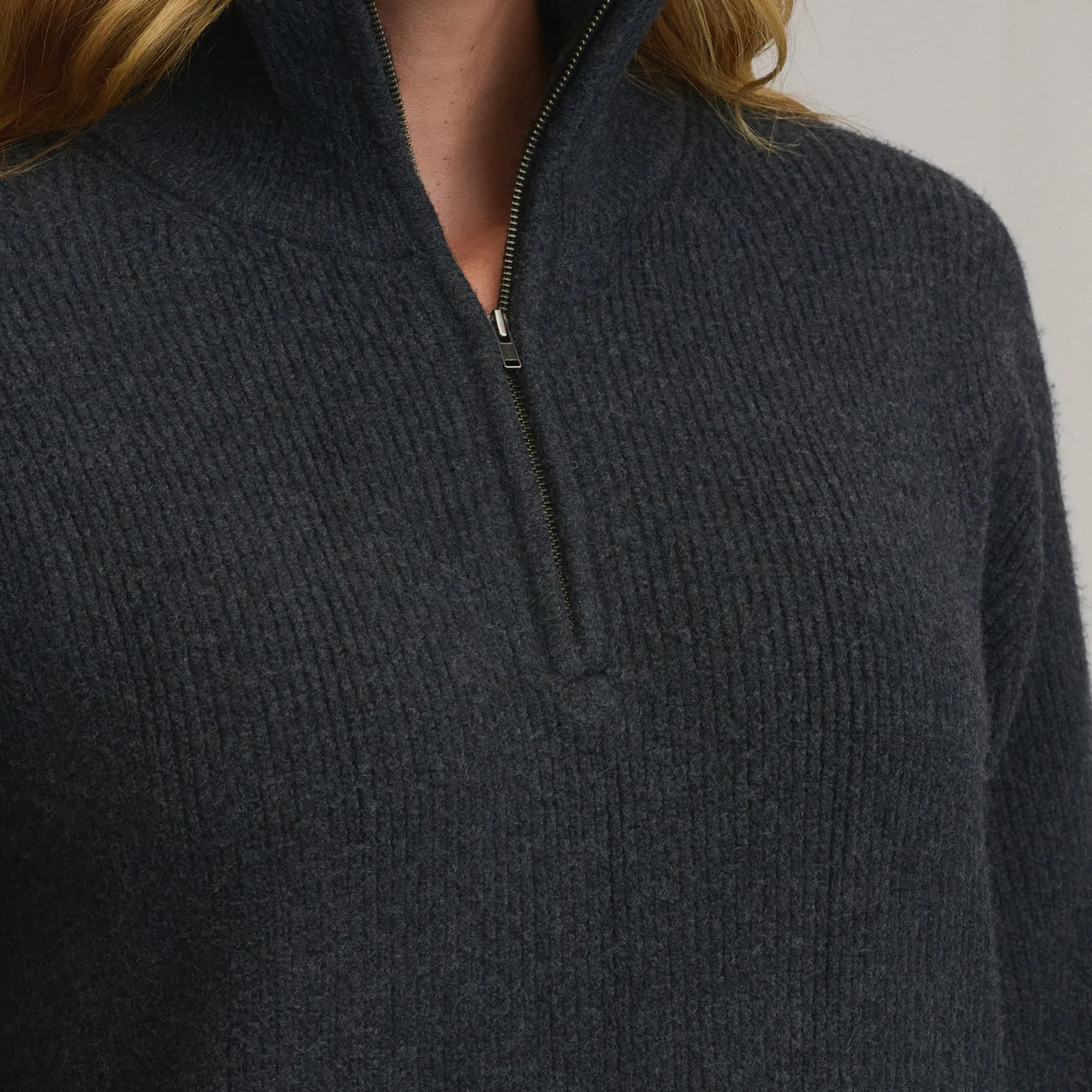Eddie Bauer Ribbed Zip Mock rochie tricot gri calduroasa