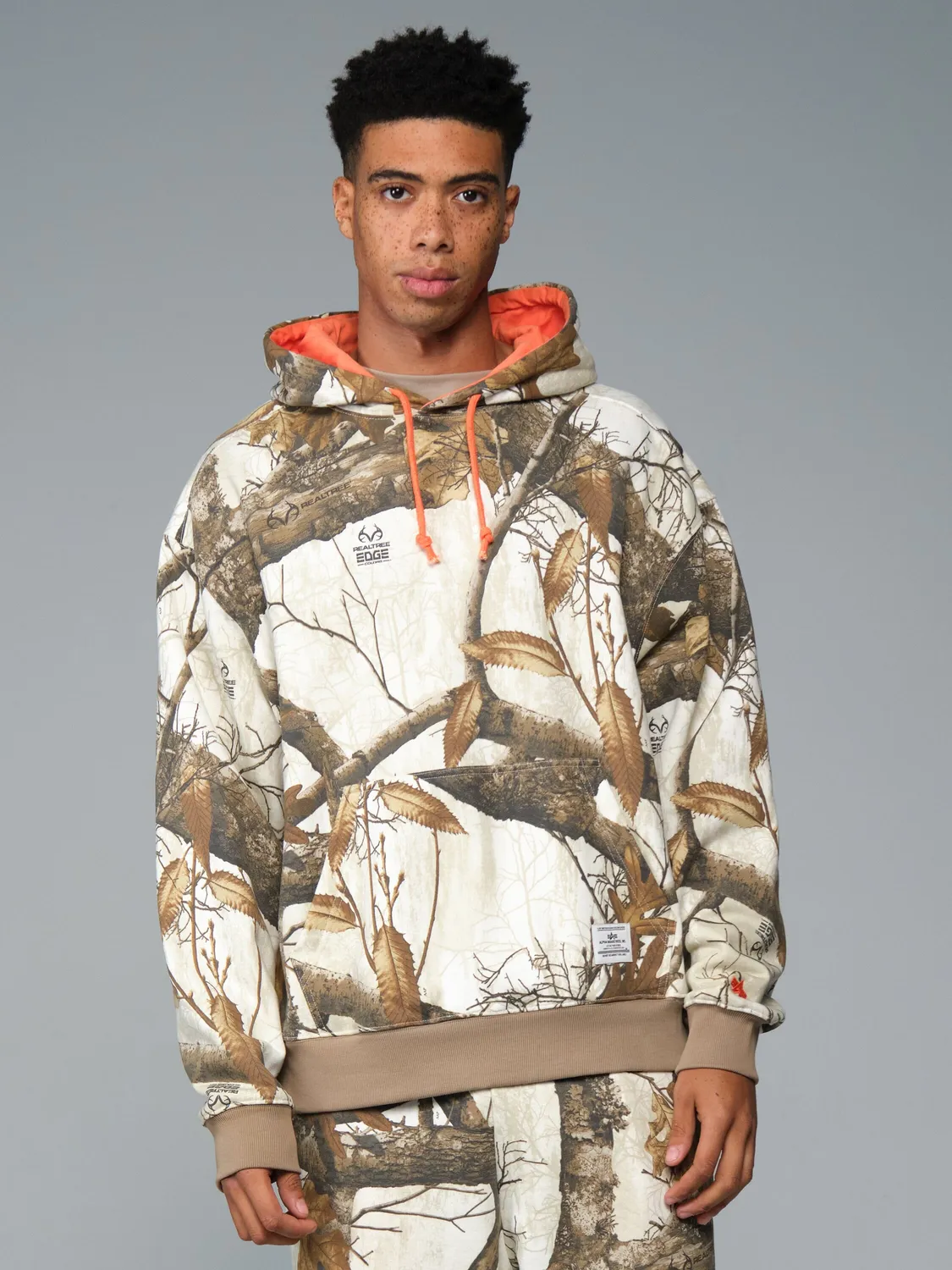 Alpha Industries Essential Camo hanorac Snow Realtree bumbac