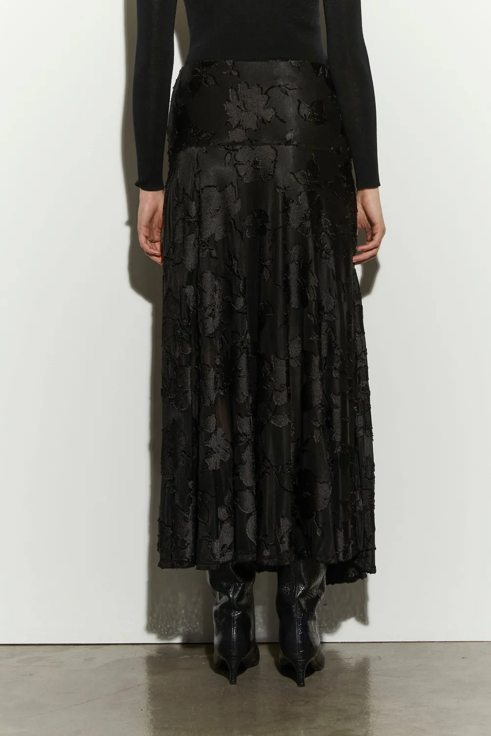 Isabelle Blanche fusta lunga neagra M asimetrica