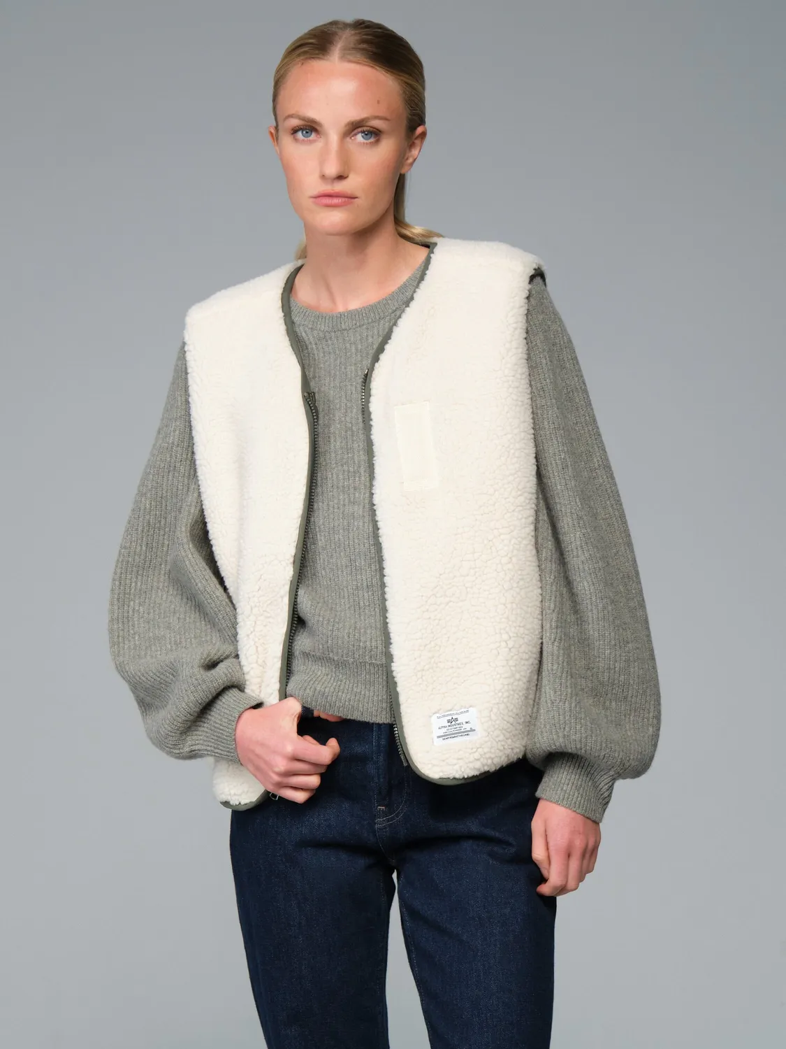 Alpha Industries Saia Sherpa vestă damă Eggnog călduroasă