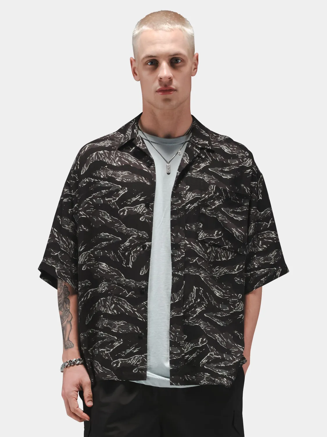 Alpha Industries Camo Relaxed Camp camasa gri tiger camo vascoza
