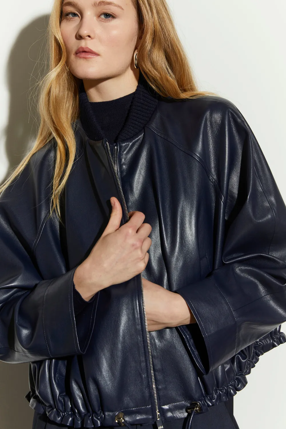 Isabelle Blanche geaca bomber albastra piele eco
