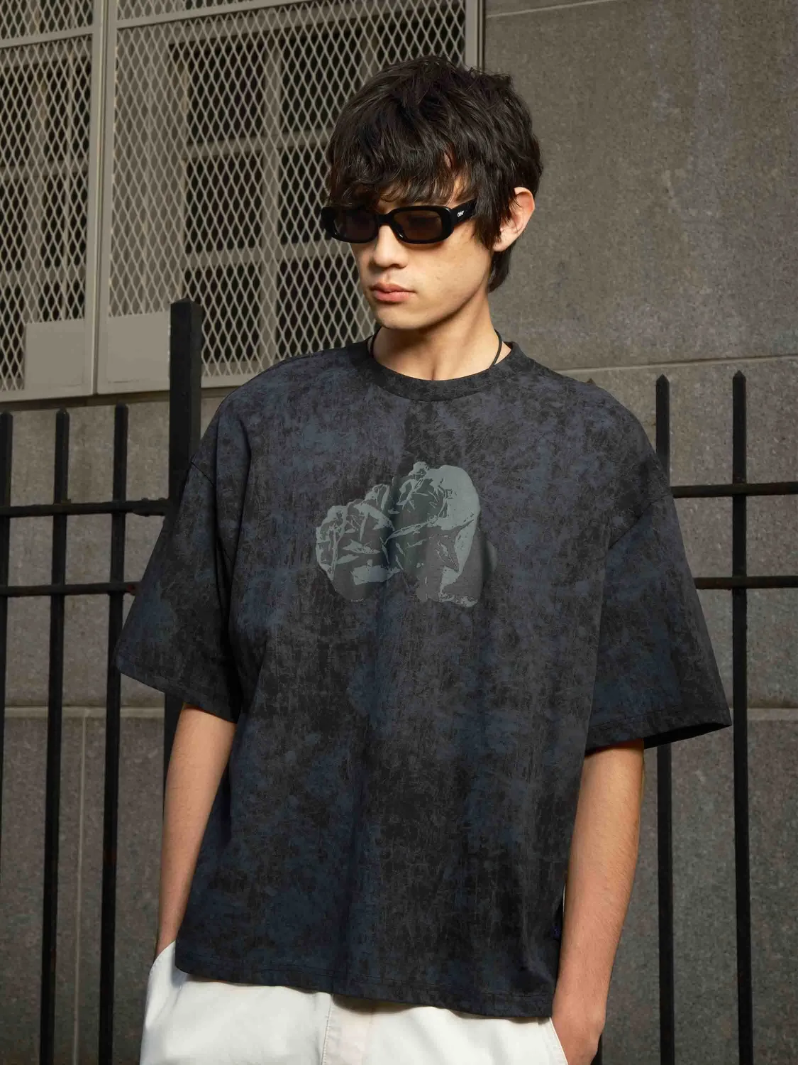 Alpha Industries Desert Rose tricou negru loose fit bumbac