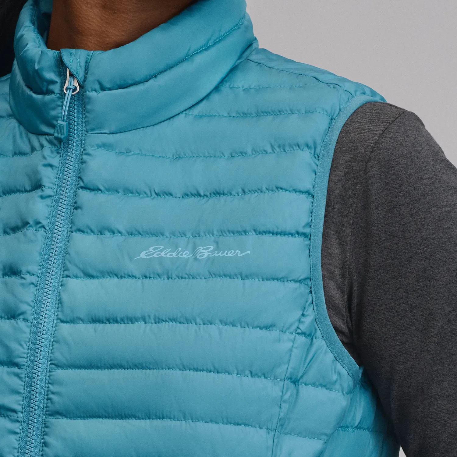 Eddie Bauer Microlight Down vesta puf Azure usoara