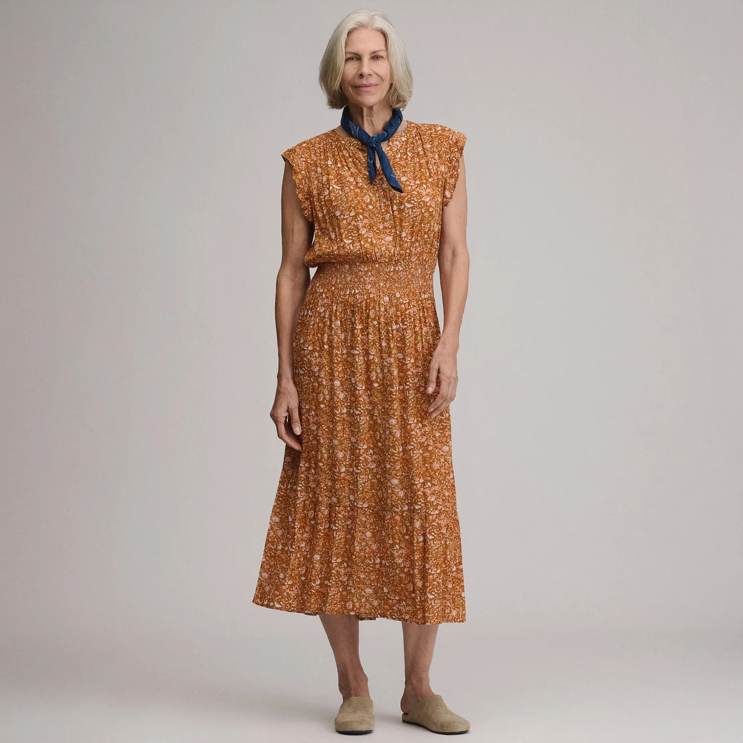 Eddie Bauer Flutter Sleeve Smocked Waist Midi rochie Cedar