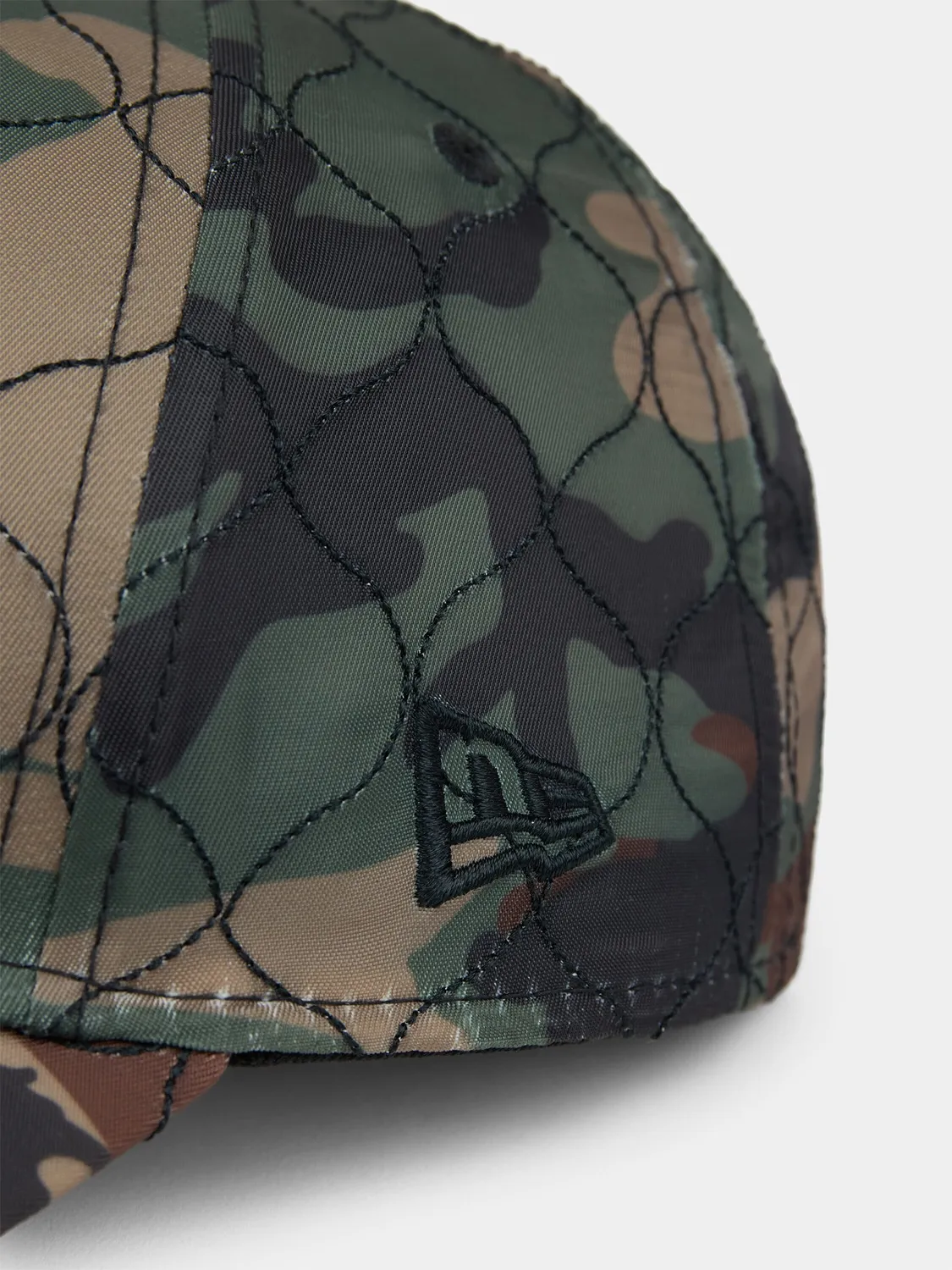 Alpha Industries New Era Quilted 9FORTY sapca camuflaj