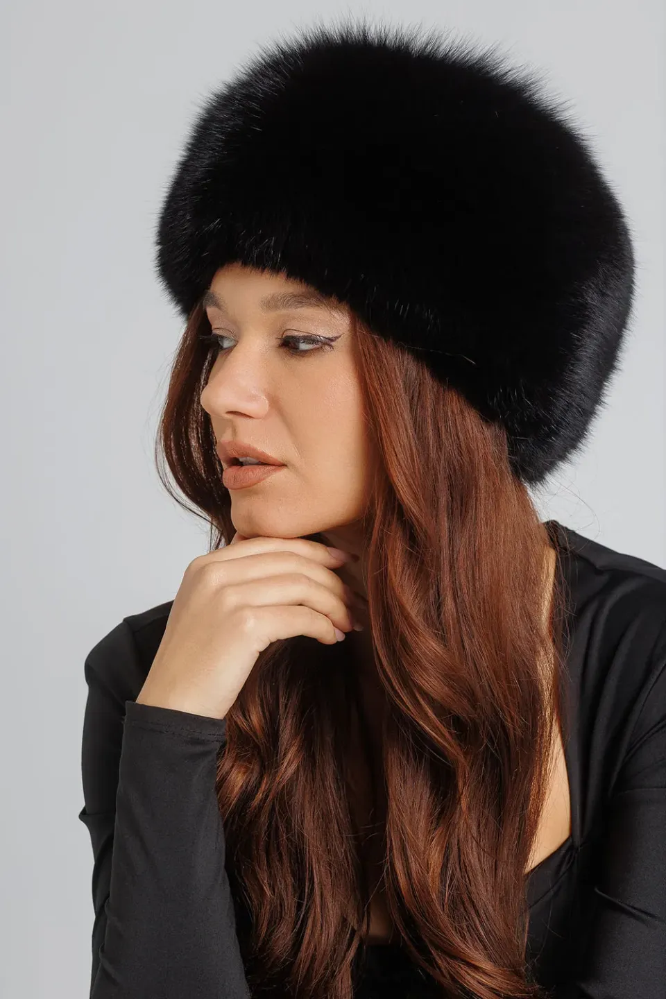 Mareus Obsidian 41 caciula blana vulpe neagra dama