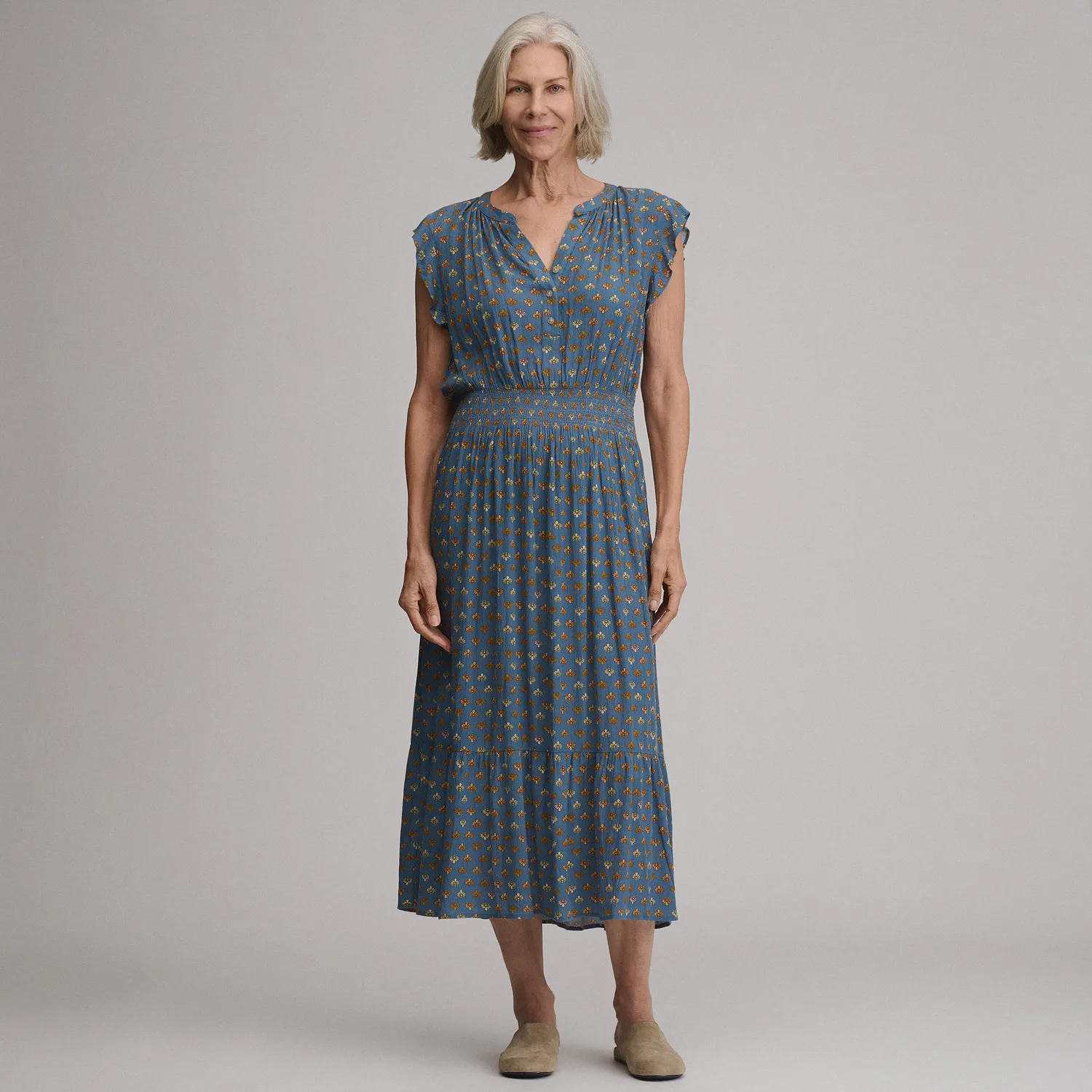 Eddie Bauer Flutter Sleeve Smocked Waist Midi rochie Cedar
