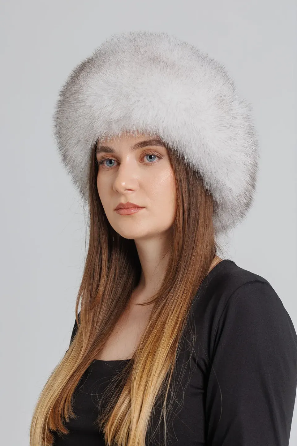 Mareus 40 caciula blana vulpe dama alba cu piele