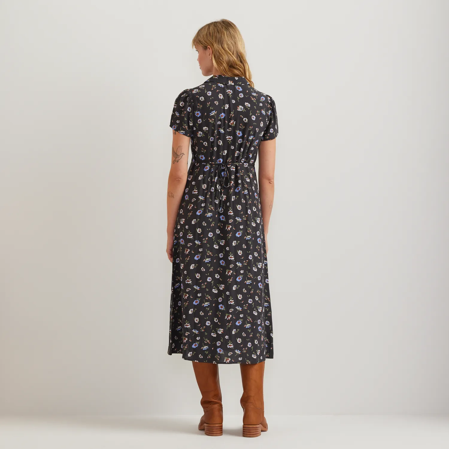 Eddie Bauer rochie midi Carbon cu guler camasa