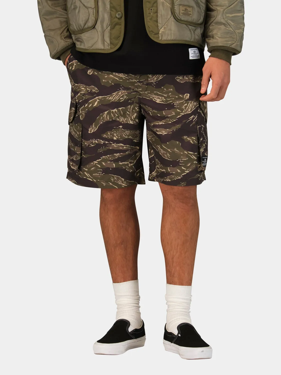 Alpha Industries CWU 36/P pantaloni scurti tiger camo lejeri