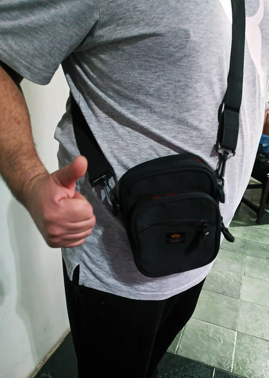 Alpha Industries Small Label geantă messenger neagră 1L